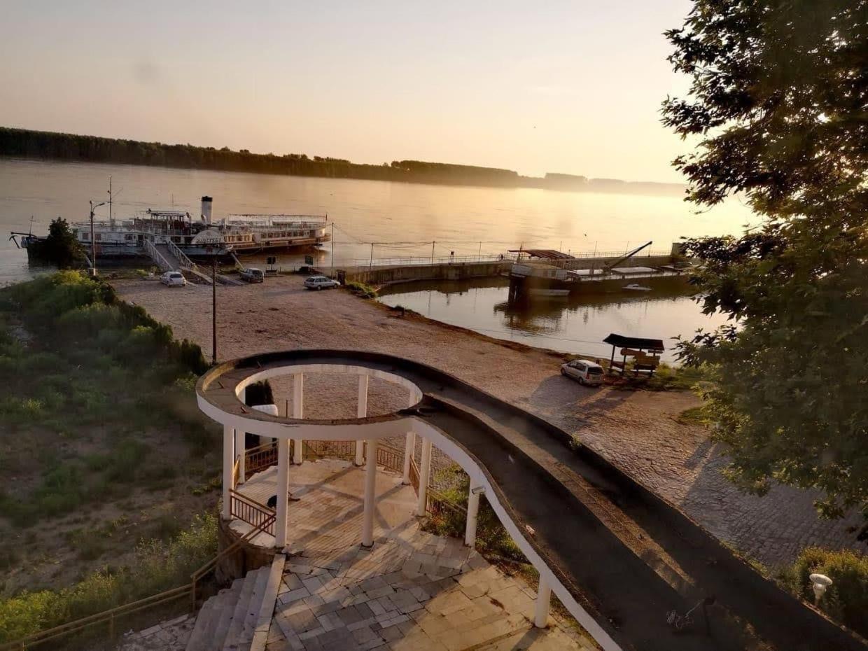 Хотелски Комплекс Радецки Град Козлодуй Kozloduy ภายนอก รูปภาพ
